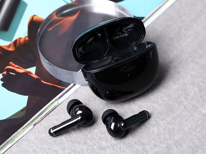 T&iacute;ch hợp cả mic thoại cho giọng n&oacute;i r&otilde; r&agrave;ng